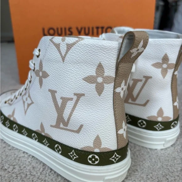 Louis Vuitton Monogram White & Green High-Top Sneakers - Picture 6 of 13